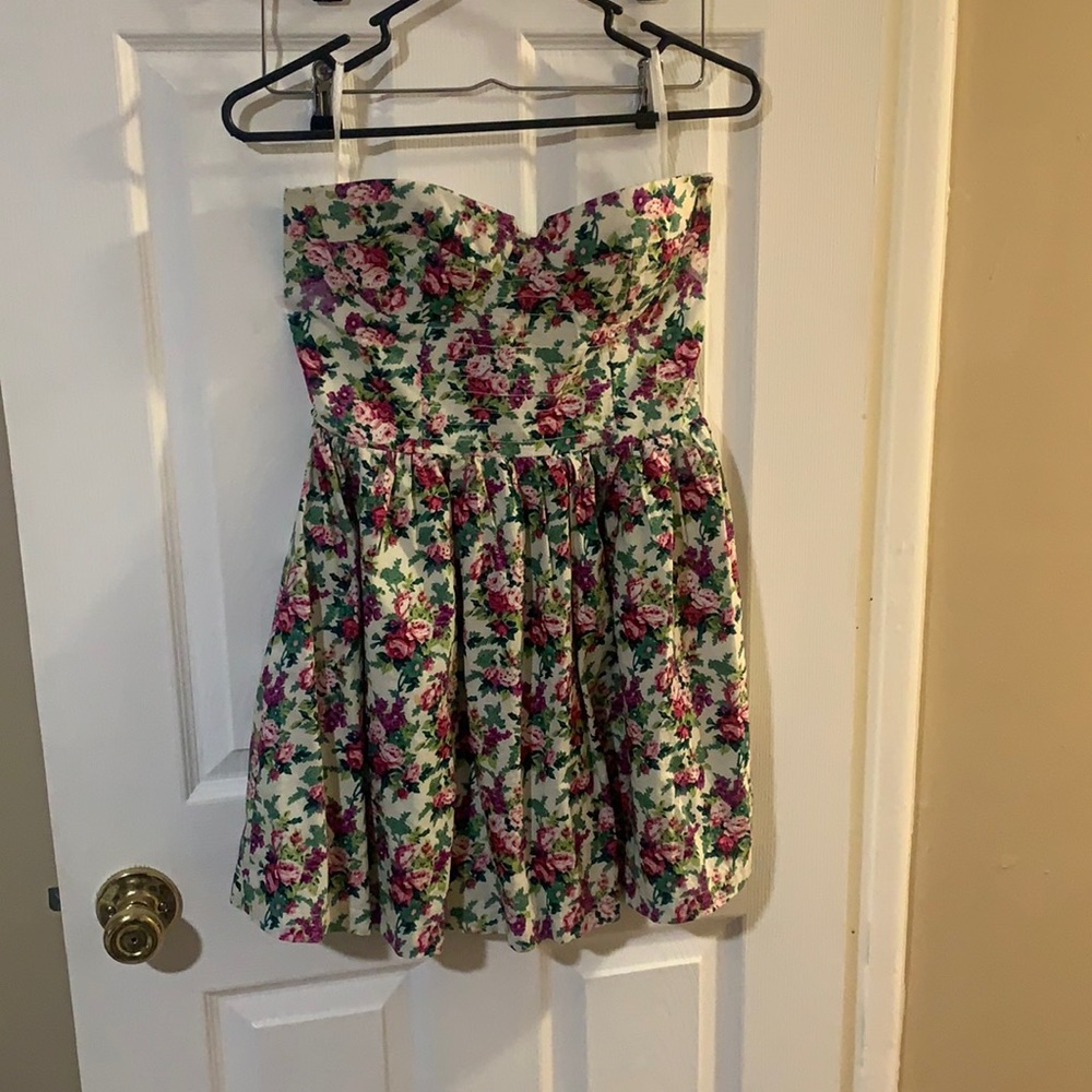 Super cute tube top mini flare dress size M